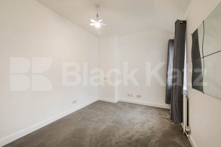 Modern Apartment New Kings road, Fulham